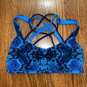 Lululemon sports bra